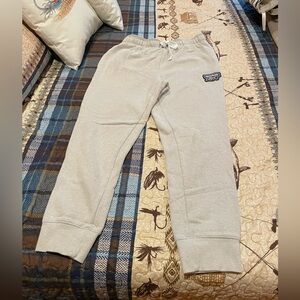 Reebok men’s joggers with patch sweatpants used in good condition size L